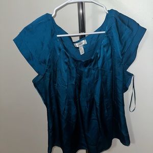 DRESSBARN TOP L